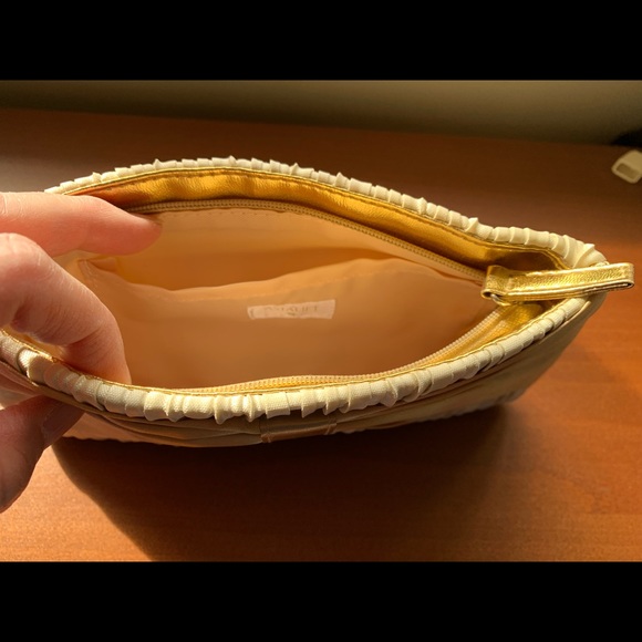 ASTALIFT bow tie details purse - Picture 5 of 8